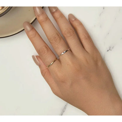 925 Sterling Silver Heart Wedding Band - Symbol of Love Stackable Promise Ring in 2 Colors (Size 5-10) - Rings