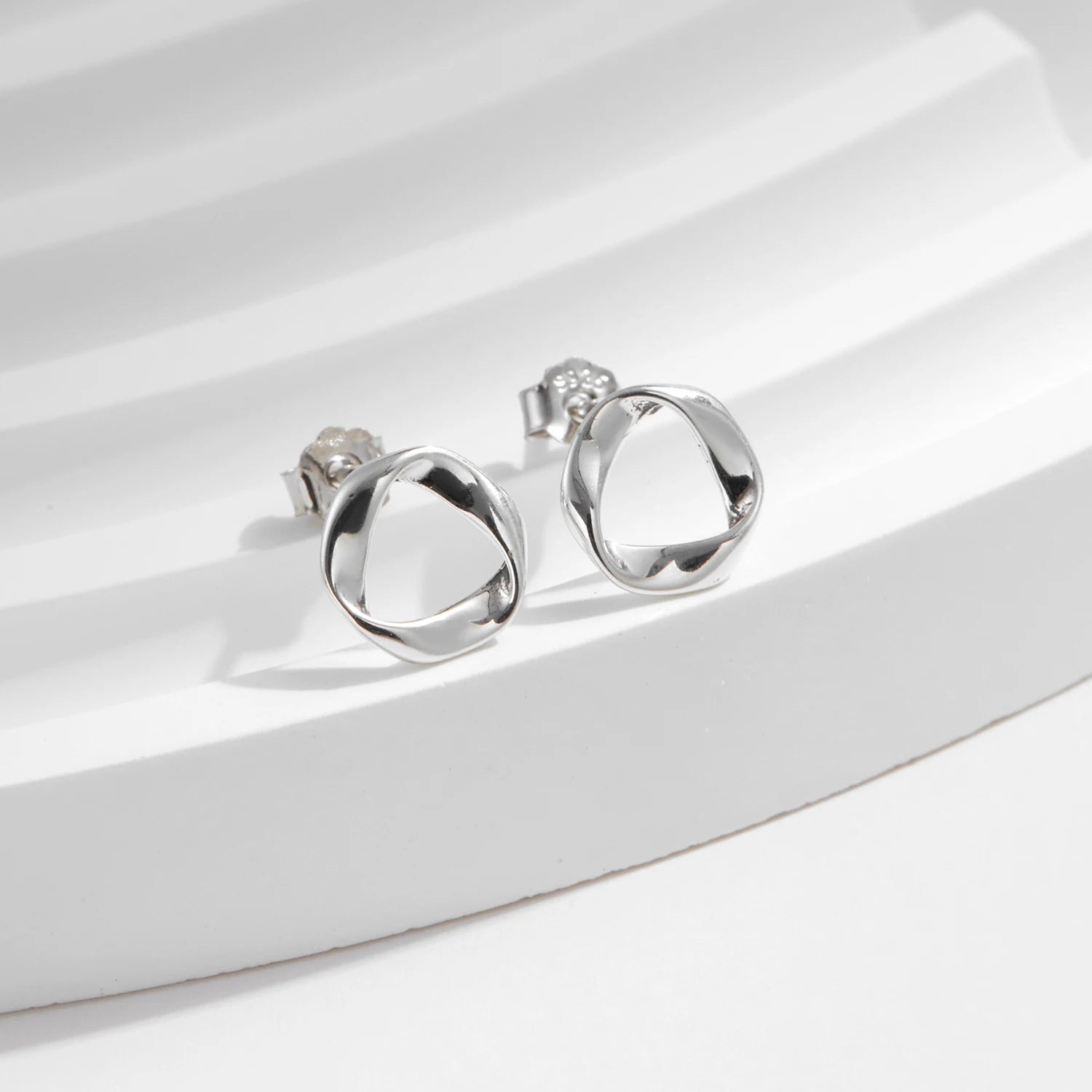 925 Sterling Silver Minimalist Wavy Stud Earrings - Women Fine jewellery